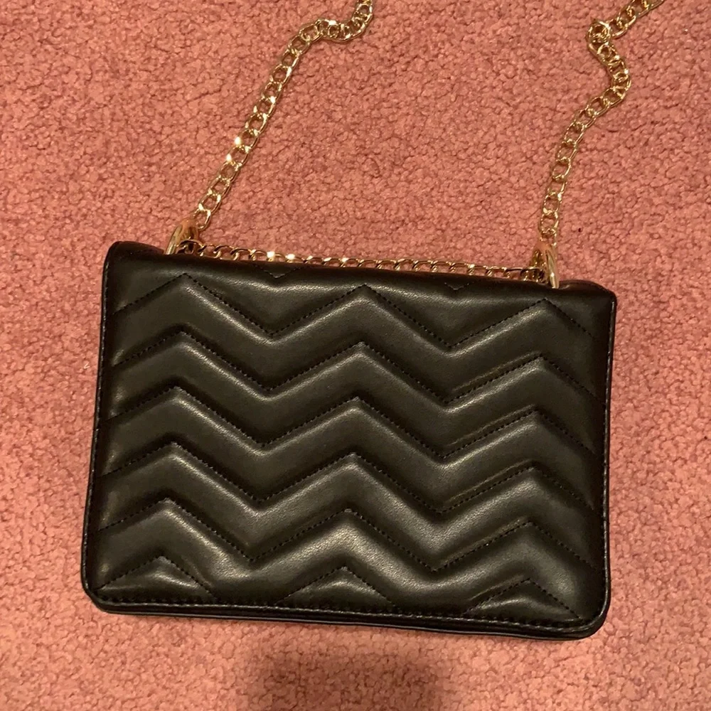 F21 Crossbody Bag - Picture 3 of 7